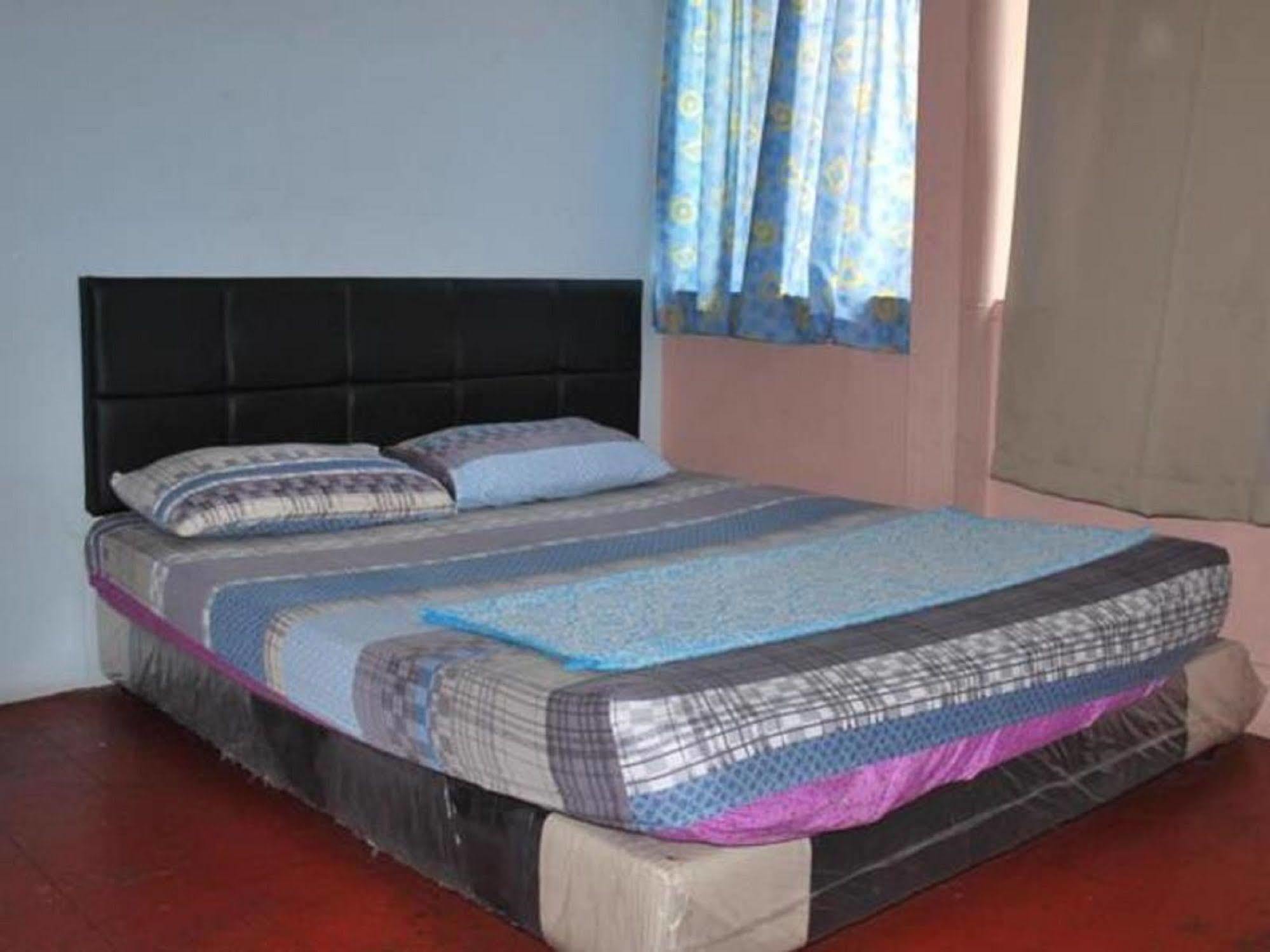 Stay In Lodge Kota Kinabalu Exterior photo