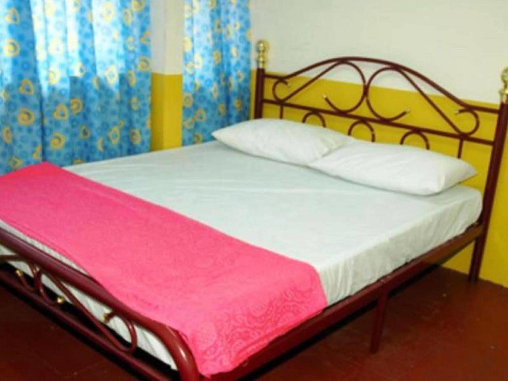 Stay In Lodge Kota Kinabalu Exterior photo