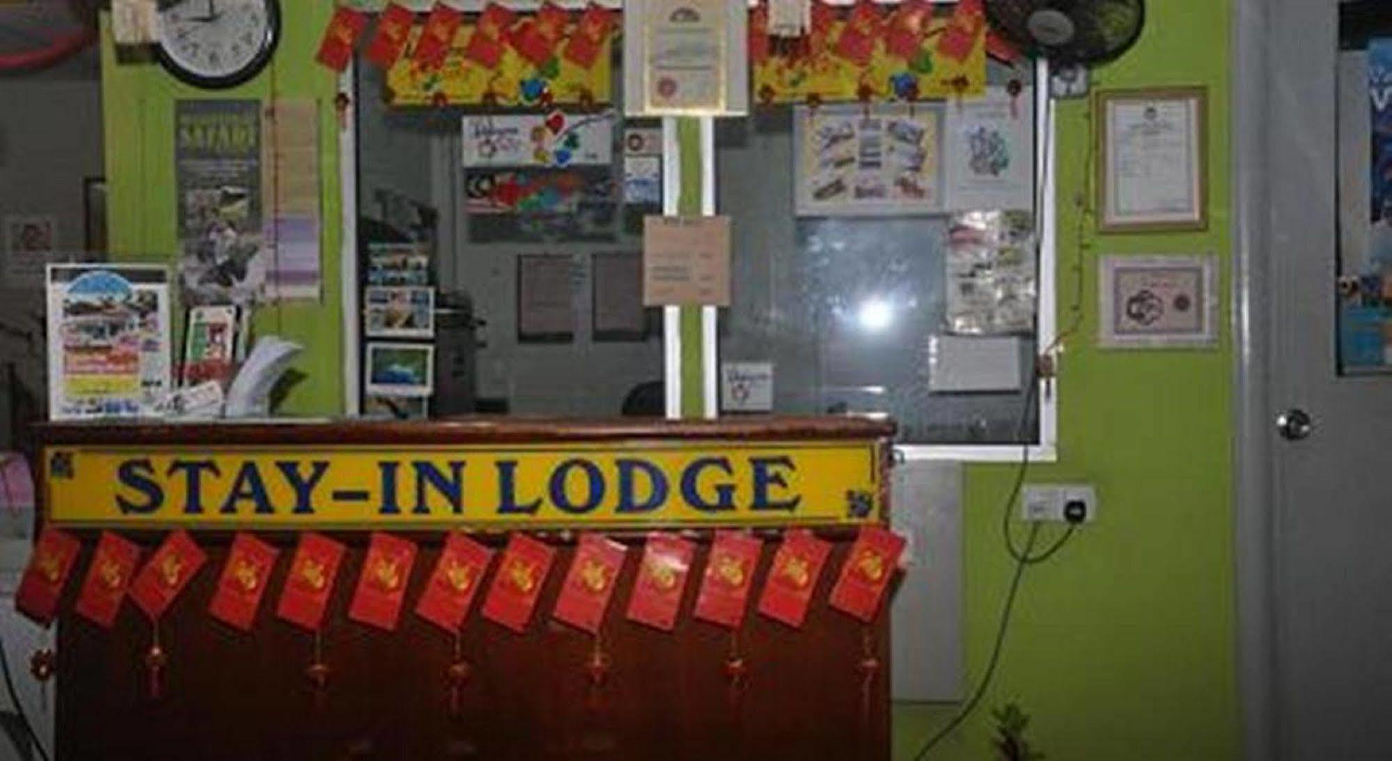 Stay In Lodge Kota Kinabalu Exterior photo